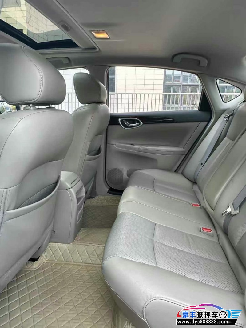 14年日产轩逸轿车抵押车出售