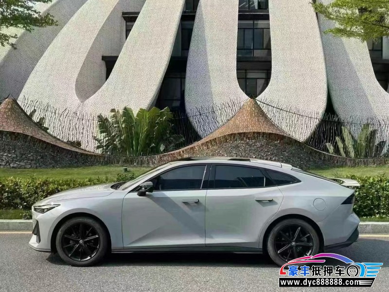 22年长安长安UNI轿车抵押车出售