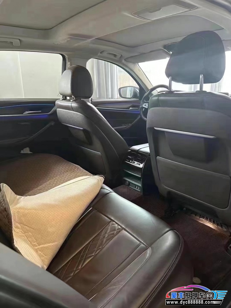 20年宝马5系轿车抵押车出售