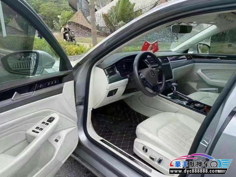 21年大众辉昂轿车抵押车出售