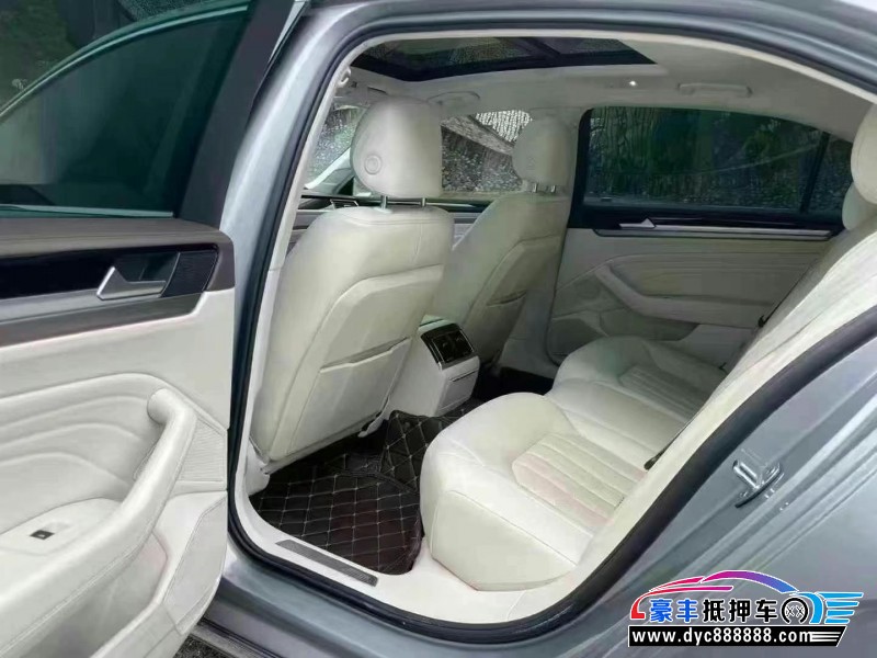 21年大众辉昂轿车抵押车出售