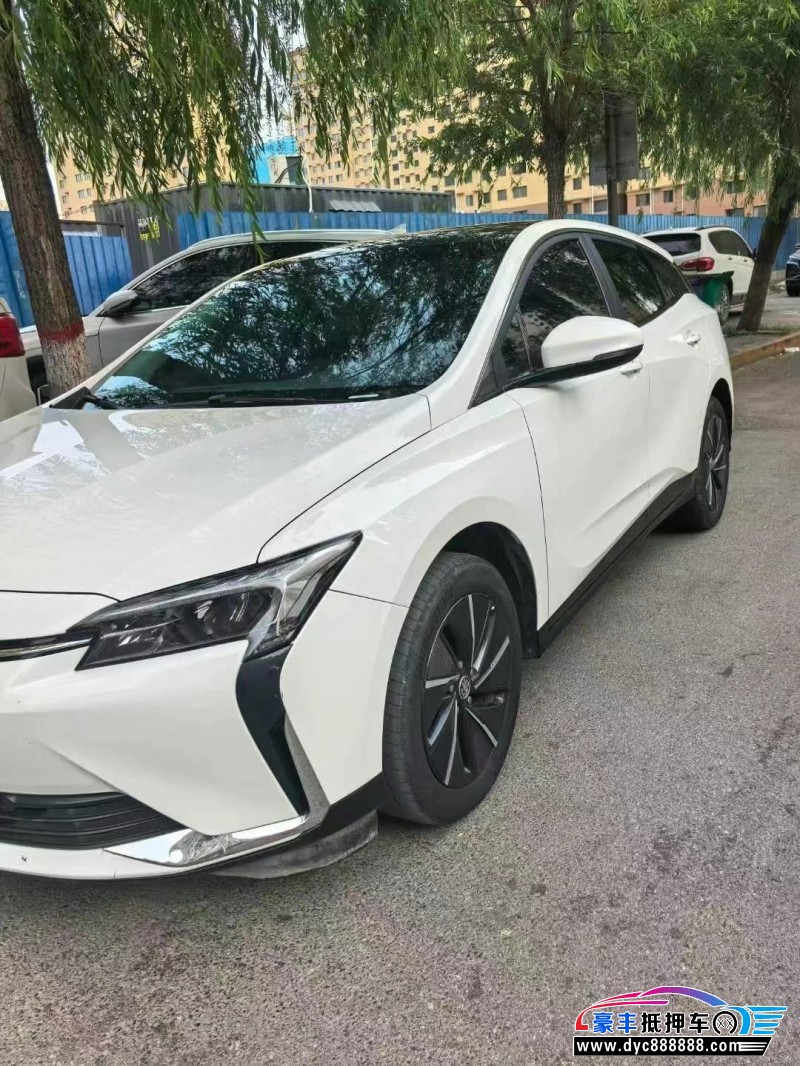 24年别克微蓝轿车抵押车出售