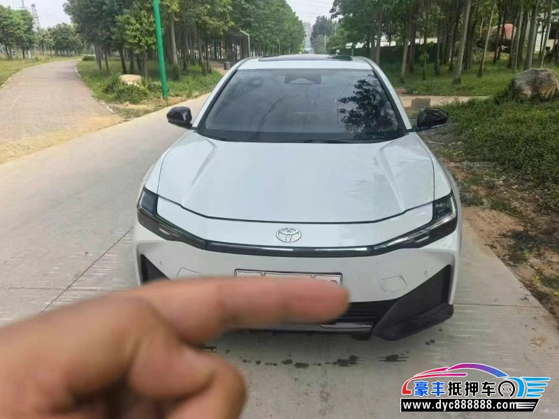 24年丰田BZ3轿车抵押车出售