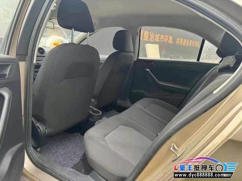 15年大众捷达轿车抵押车出售