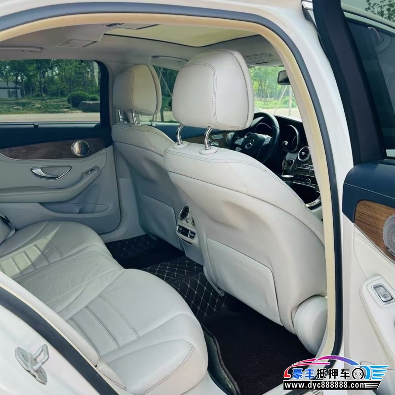 16年奔驰C轿车抵押车出售