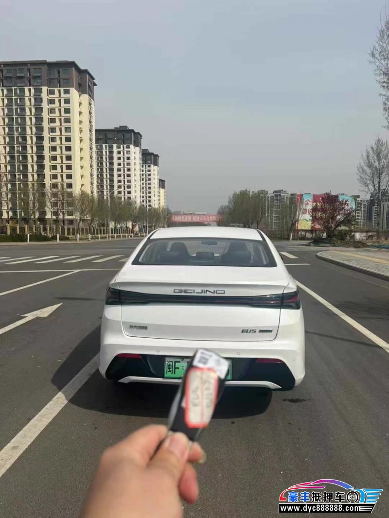 25年北汽新能源EU系列轿车抵押车出售