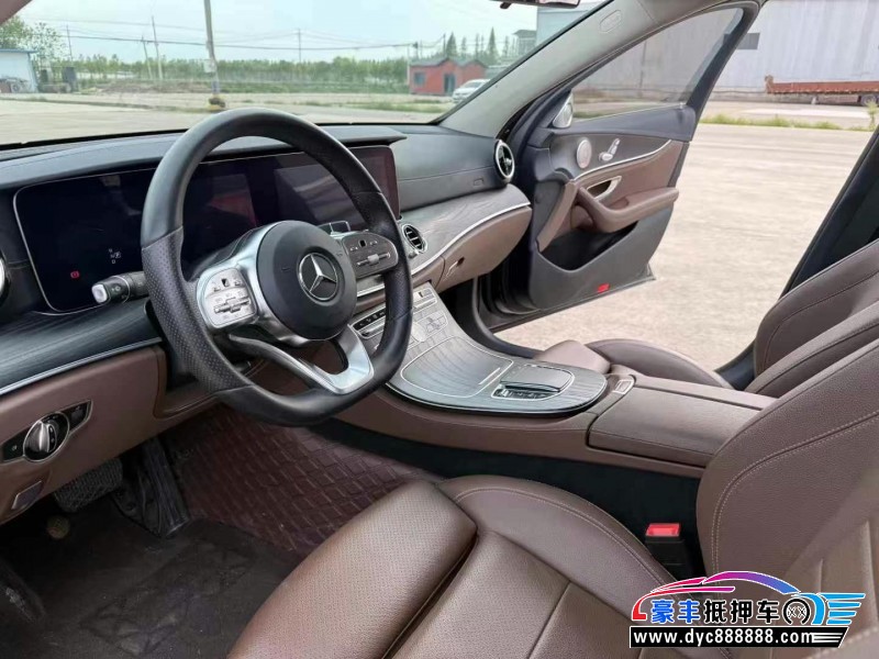 19年奔驰E轿车抵押车出售