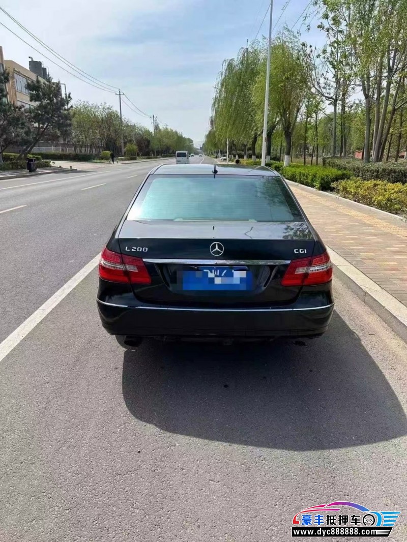 10年奔驰E轿车抵押车出售