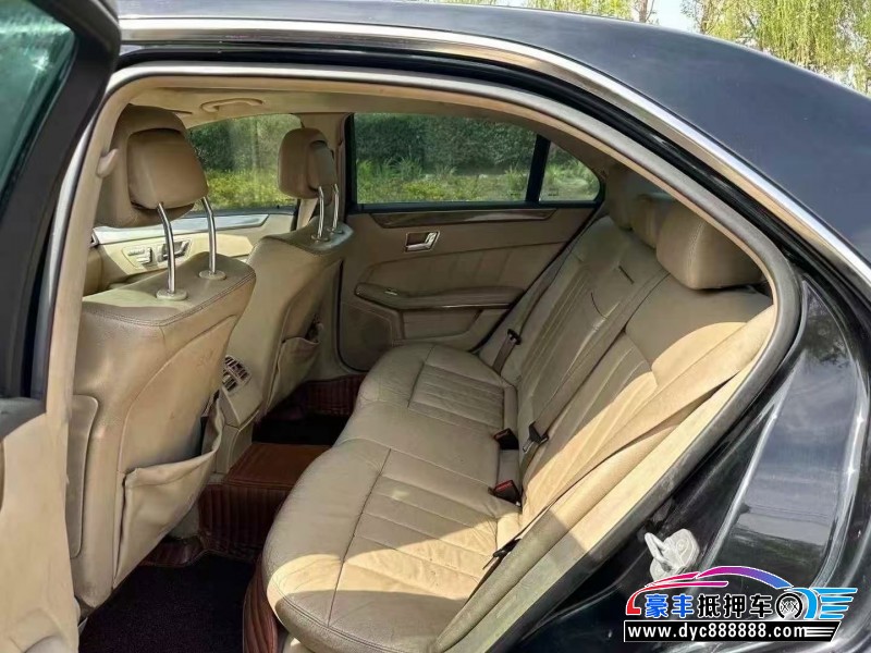 10年奔驰E轿车抵押车出售