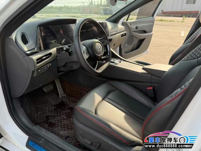 21年现代索纳塔轿车抵押车出售