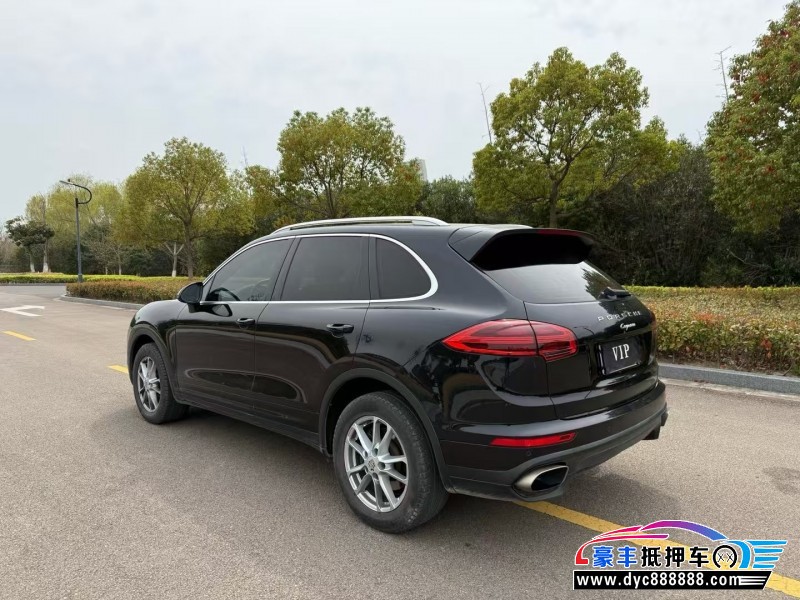 17年保时捷卡宴轿车抵押车出售