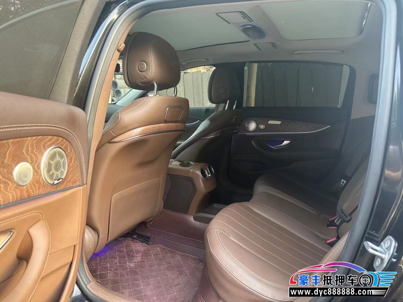 17年奔驰E轿车抵押车出售