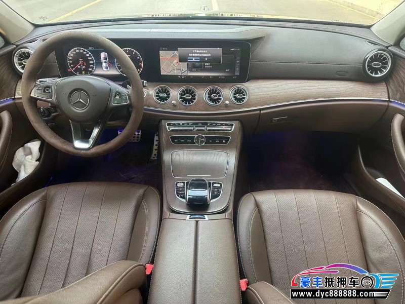 17年奔驰E轿车抵押车出售
