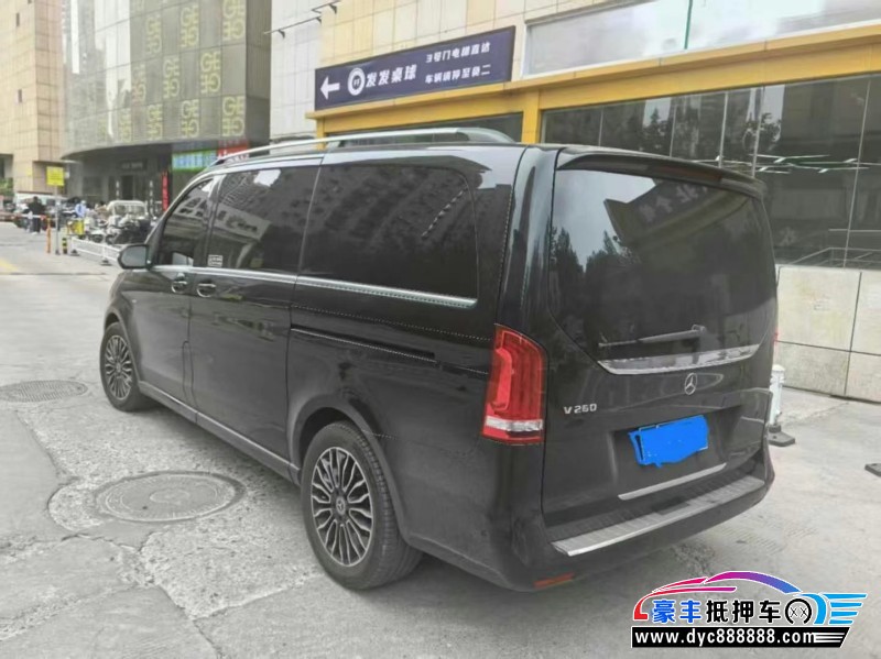 18年奔驰V轿车抵押车出售