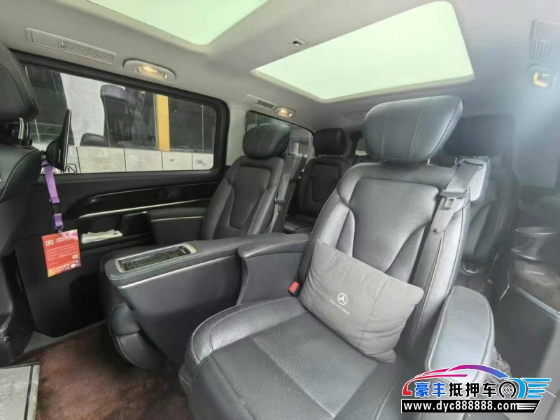 18年奔驰V轿车抵押车出售