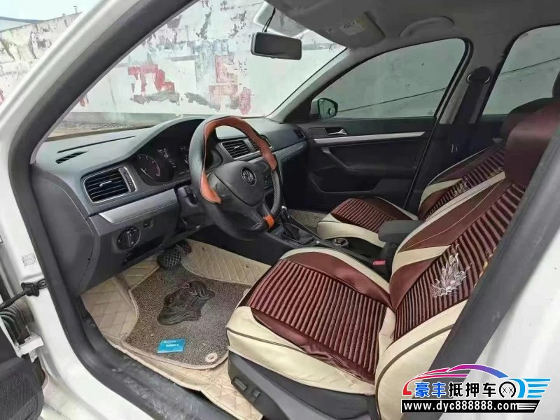 17年大众朗行轿车抵押车出售