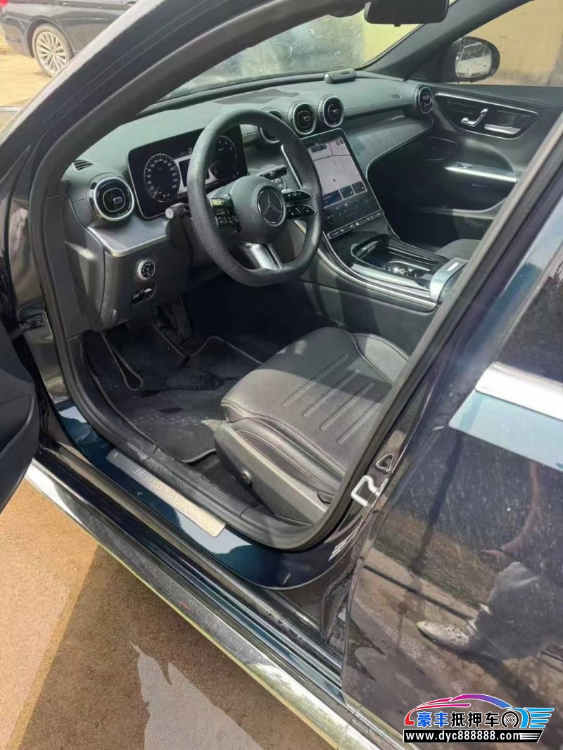 24年奔驰C轿车抵押车出售