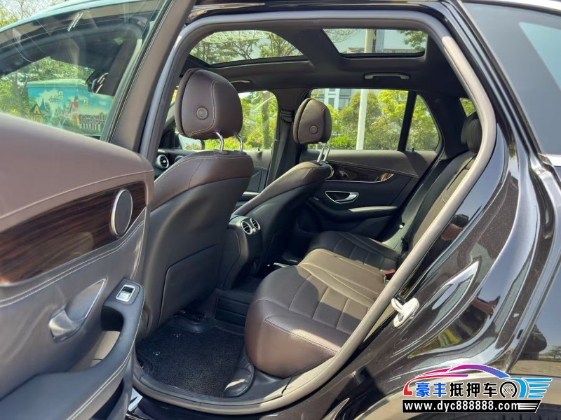 18年奔驰GL轿车抵押车出售