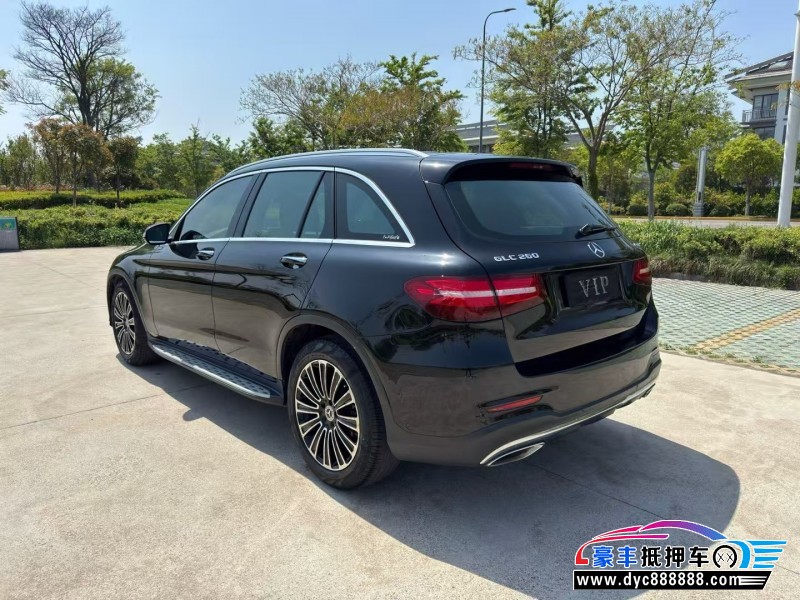 18年奔驰GL轿车抵押车出售