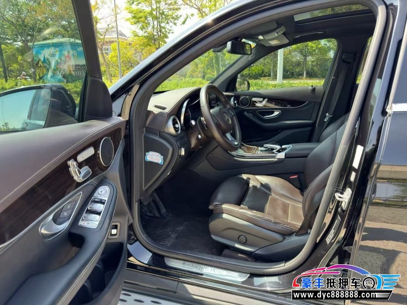 18年奔驰GL轿车抵押车出售