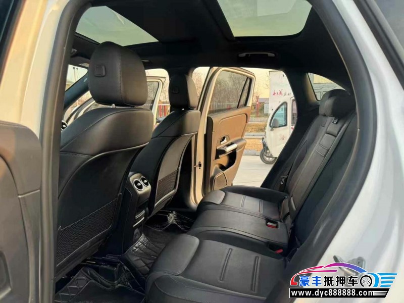 21年奔驰GLA轿车抵押车出售