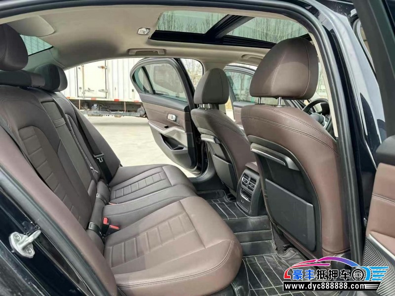 20年宝马3系轿车抵押车出售