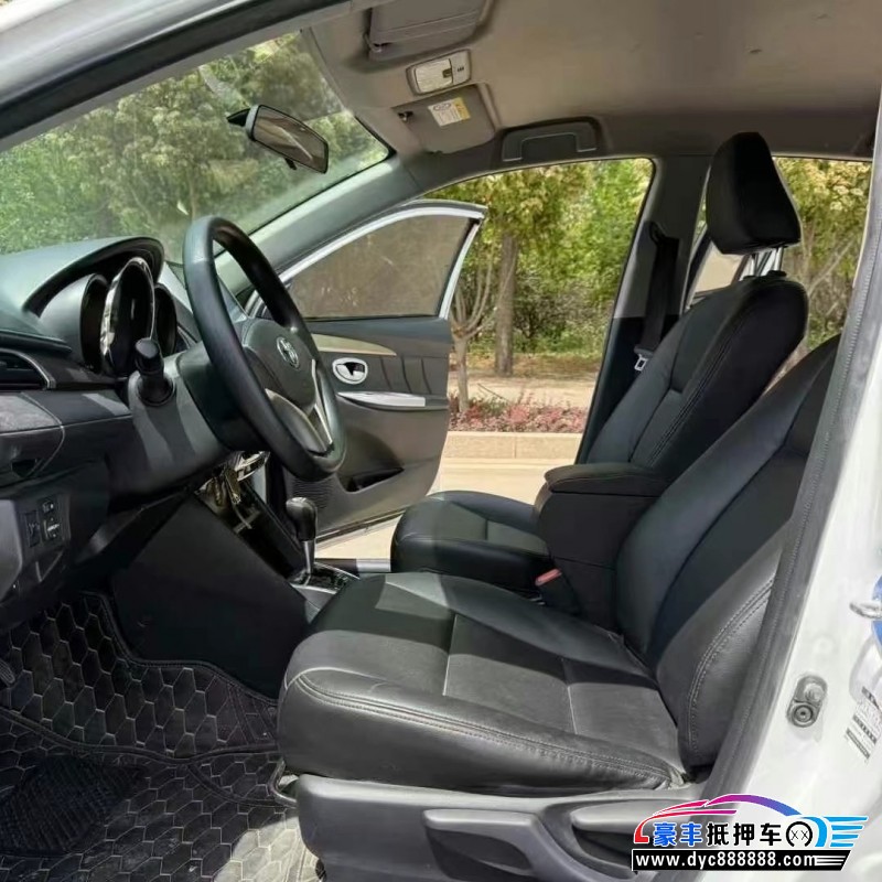 18年丰田YARiS L 致炫轿车抵押车出售