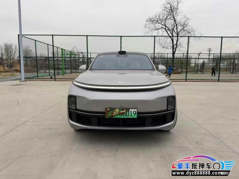 22年理想L9轿车抵押车出售