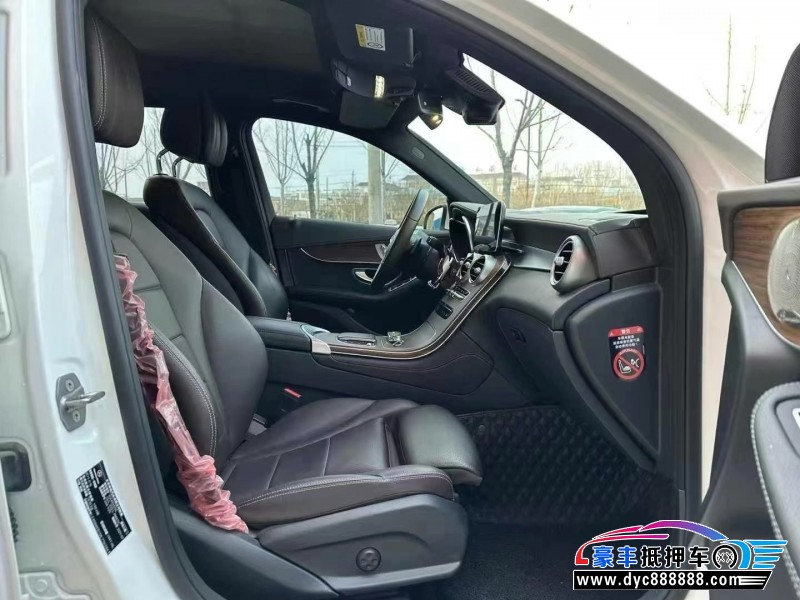 21年奔驰GLC轿车抵押车出售