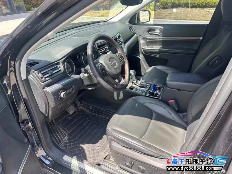 19年Jeep指挥官轿车抵押车出售