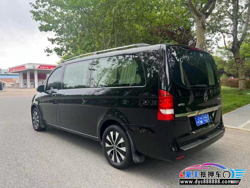 18年奔驰威霆轿车抵押车出售