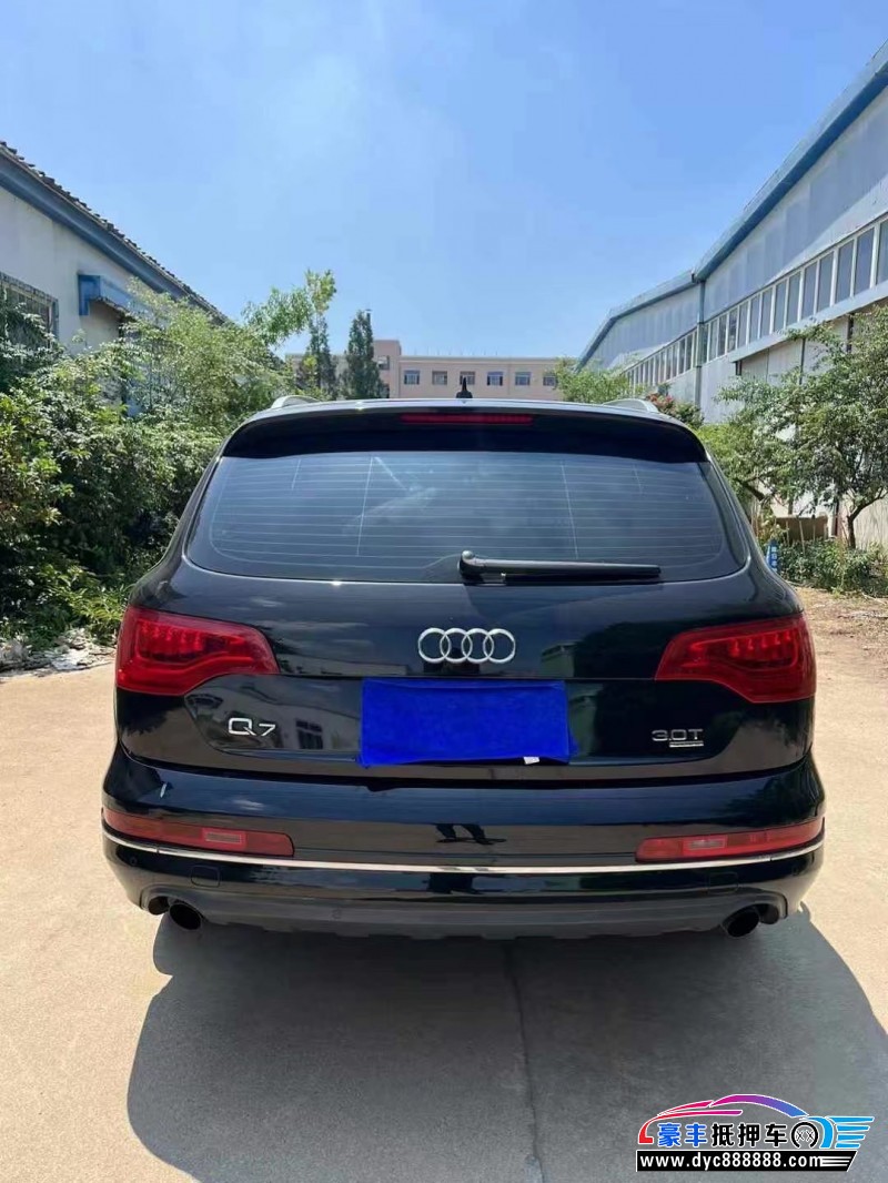 11年奥迪Q7轿车抵押车出售