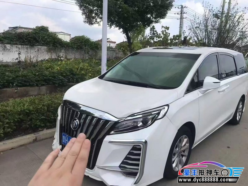 17年别克GL8轿车抵押车出售