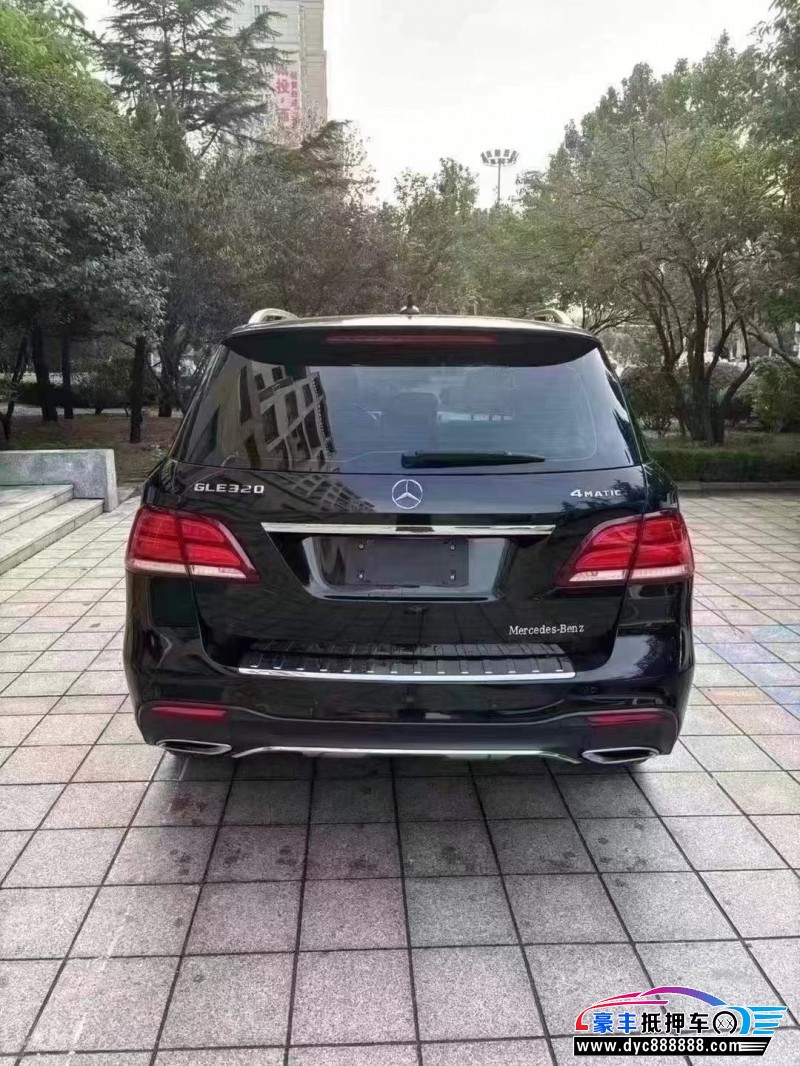 16年奔驰GLE轿车抵押车出售