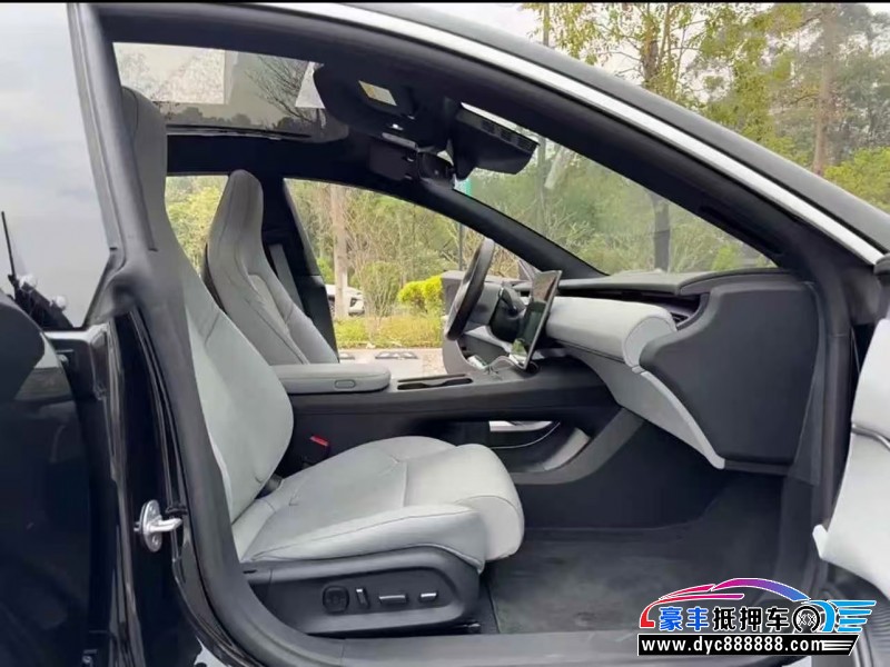 24年蔚来ET5轿车抵押车出售