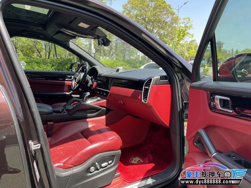 21年保时捷卡宴轿车抵押车出售