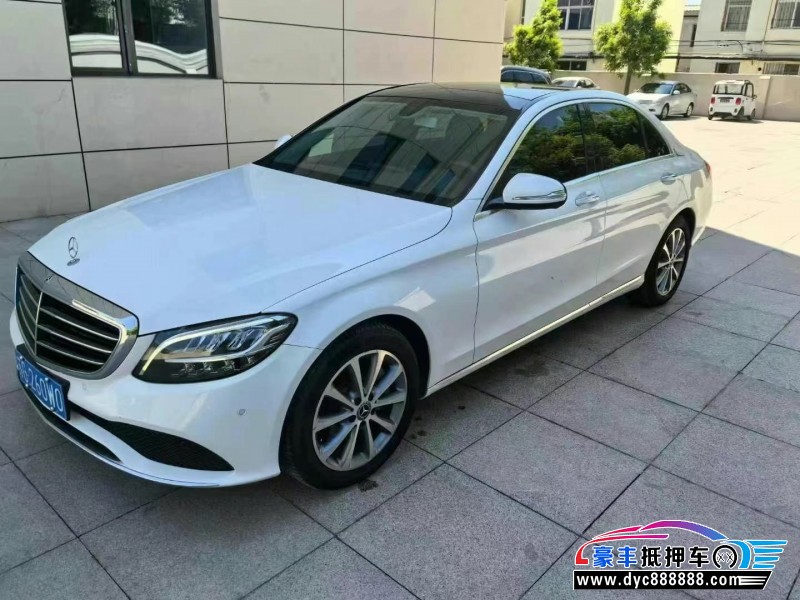19年奔驰C轿车抵押车出售