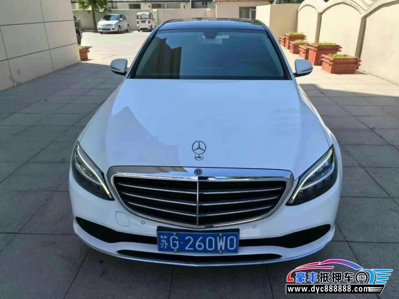 19年奔驰C轿车抵押车出售