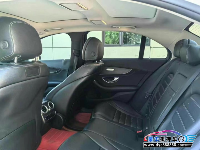 19年奔驰C轿车抵押车出售