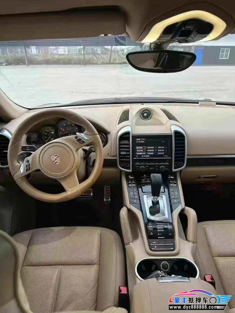 14年保时捷卡宴轿车抵押车出售