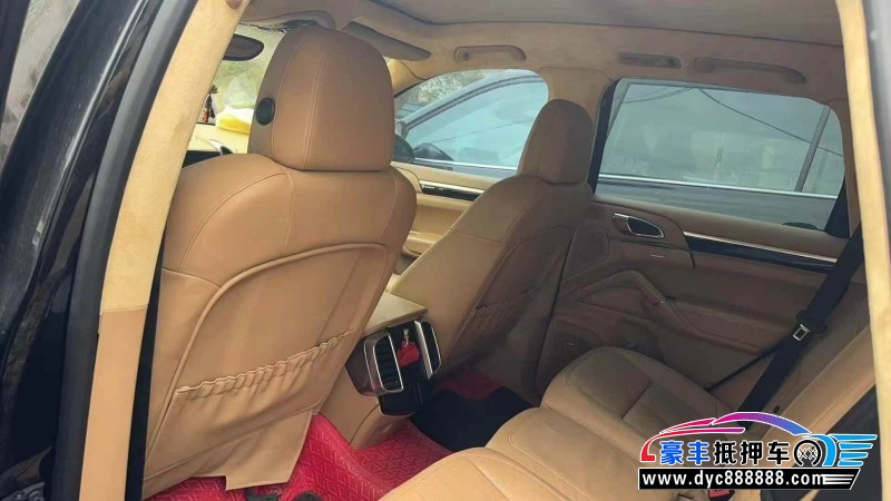 14年保时捷卡宴轿车抵押车出售