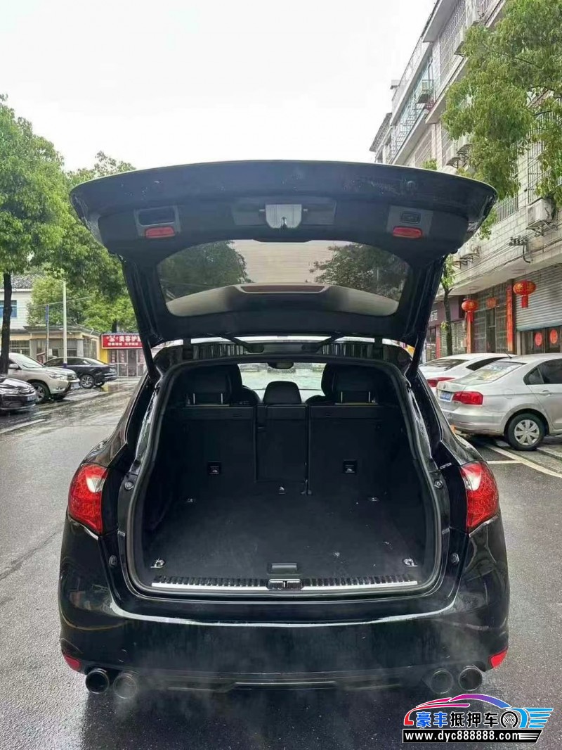 14年保时捷卡宴轿车抵押车出售