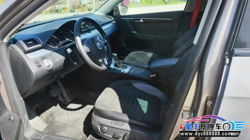 12年大众迈腾轿车抵押车出售