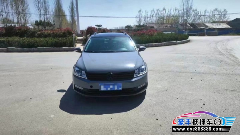 12年大众迈腾轿车抵押车出售