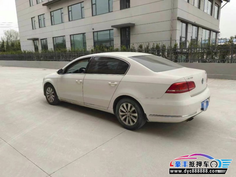 13年大众迈腾轿车抵押车出售