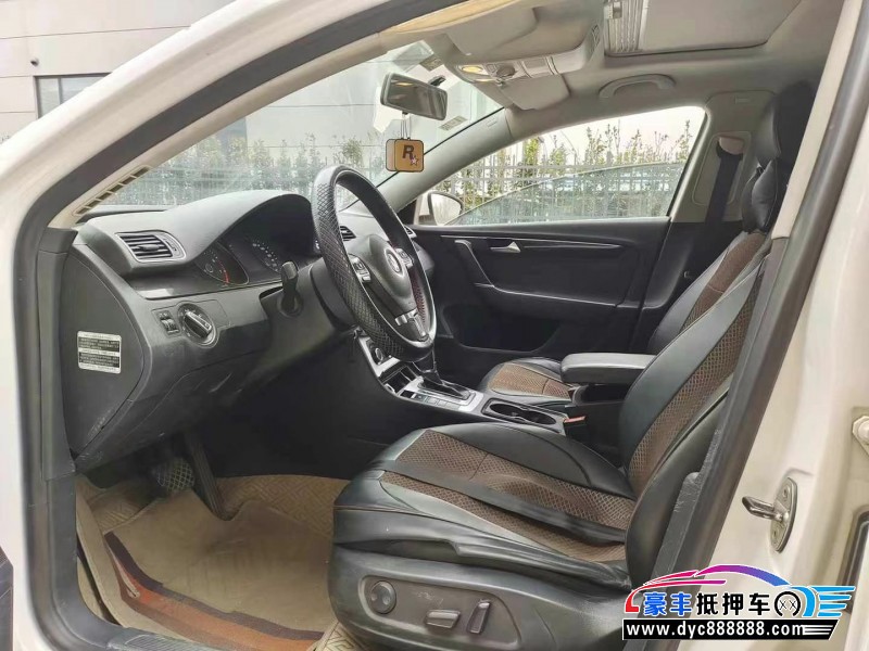 13年大众迈腾轿车抵押车出售