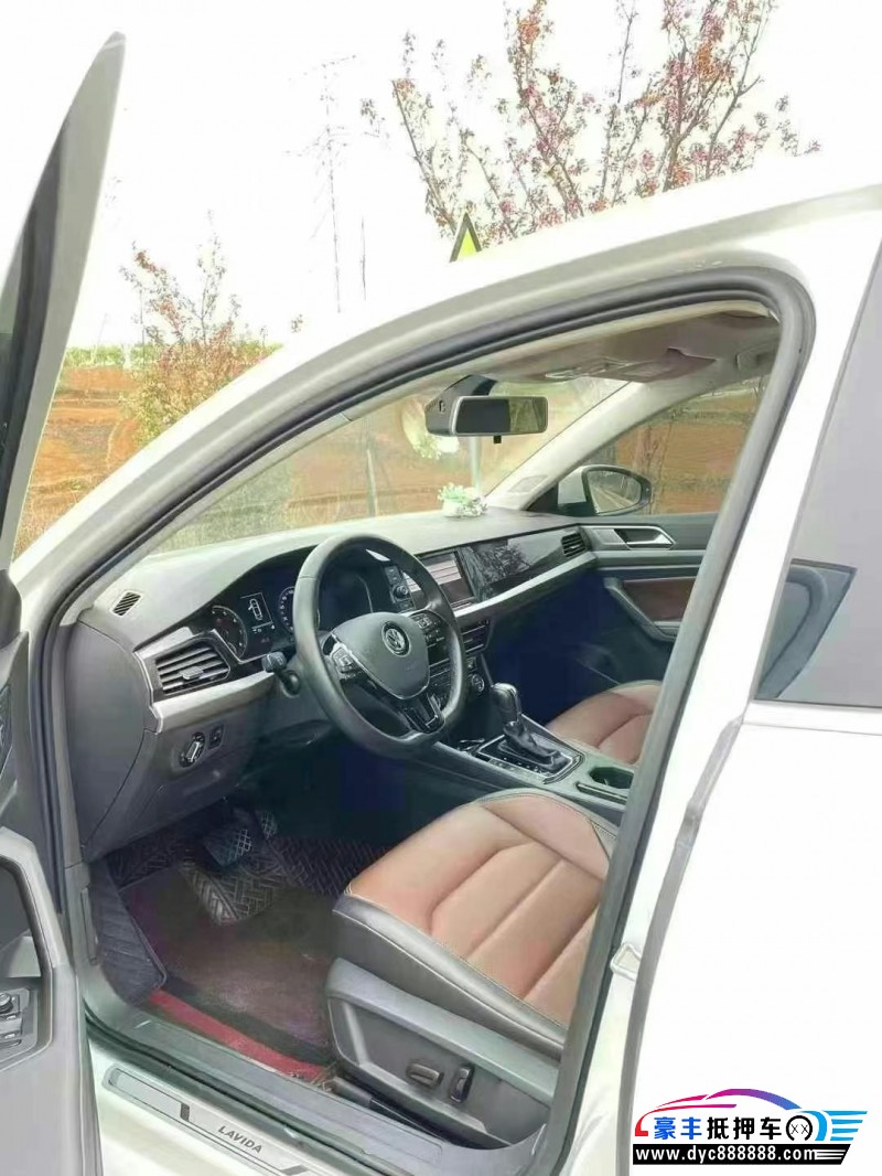 20年大众朗逸轿车抵押车出售