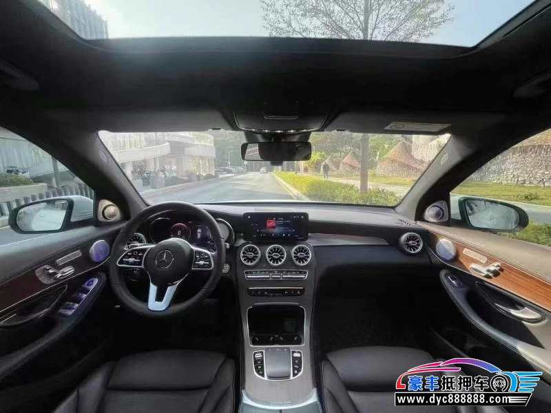 20年奔驰GLC轿车抵押车出售