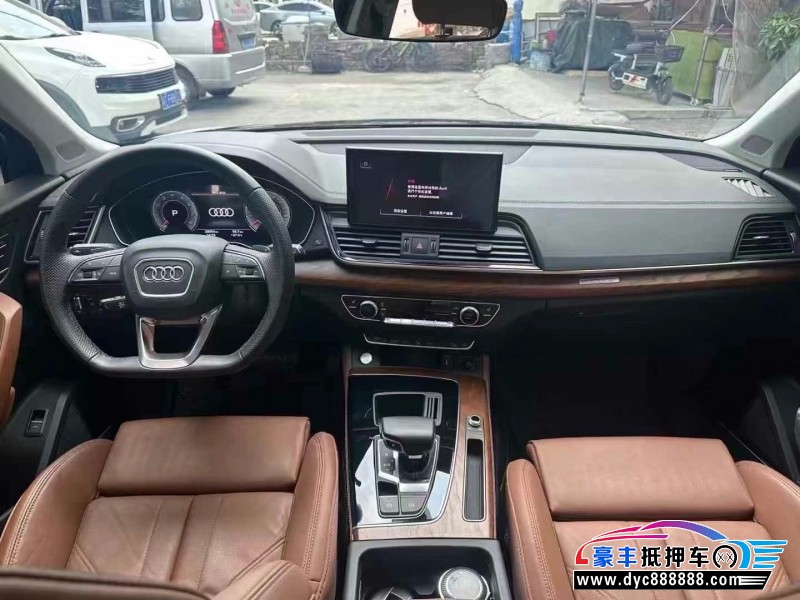 22年奥迪Q5轿车抵押车出售