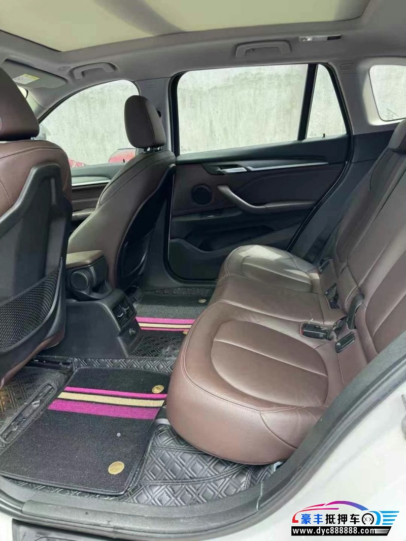 17年宝马X1轿车抵押车出售